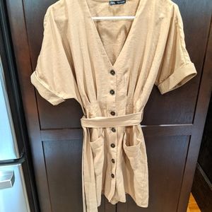 Linen, tan, belted Zara dess
